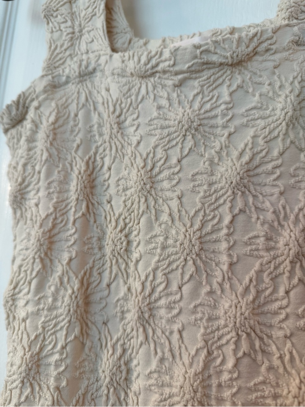 So Me Cream Floral Embroidered Jacquard Seamless Square Neck Tank Top Wide Strap - Picture 5 of 12